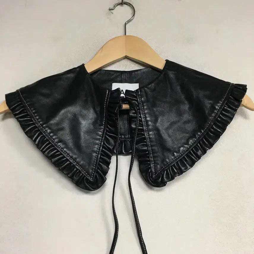 [BUNJANG] Ganni Ruffled Leather Collar / GANNI 가니 러플 레더 카라