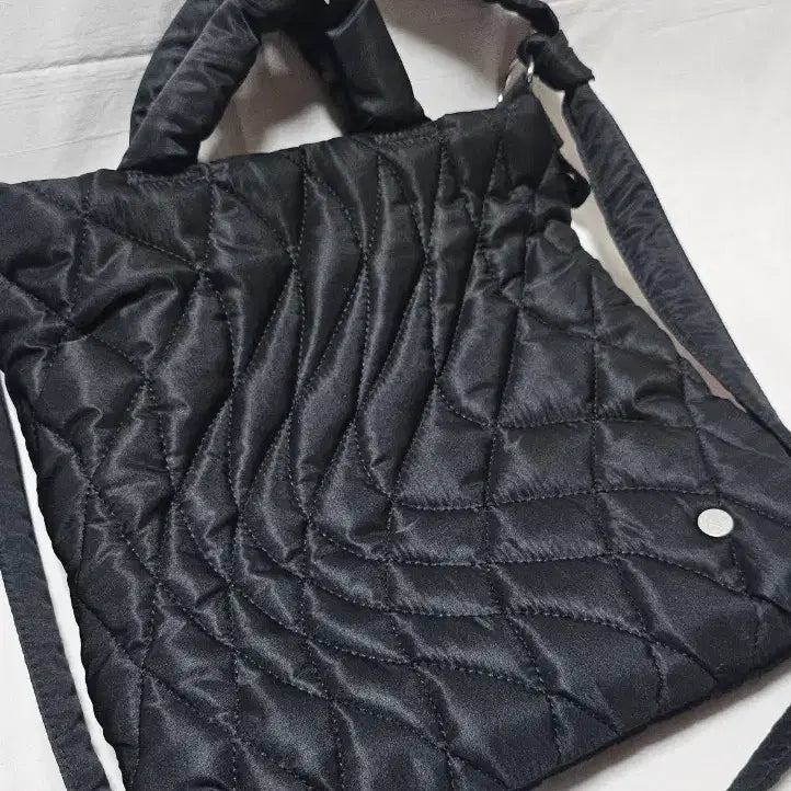 [BUNJANG] Addoff Quilting Crossbody Bag / addoff 애드오프 퀄팅 크로스백