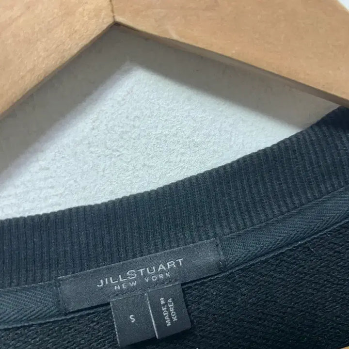 [BUNJANG] Jill Stuart Robert Frank Sweatshirt Black M / 질스튜어트 로버트프랭크 맨투맨 블랙 M