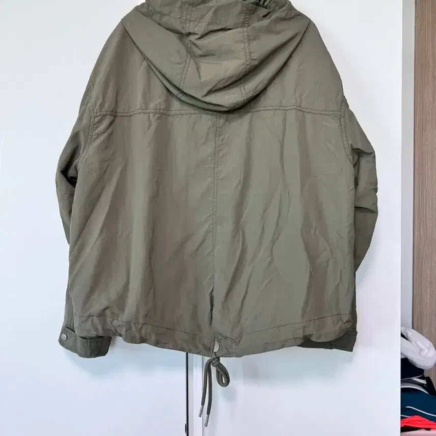 [BUNJANG] Calvin Klein CK Hooded Windbreaker Jacket / 캘빈클라인 CK 후드점퍼 바림막이