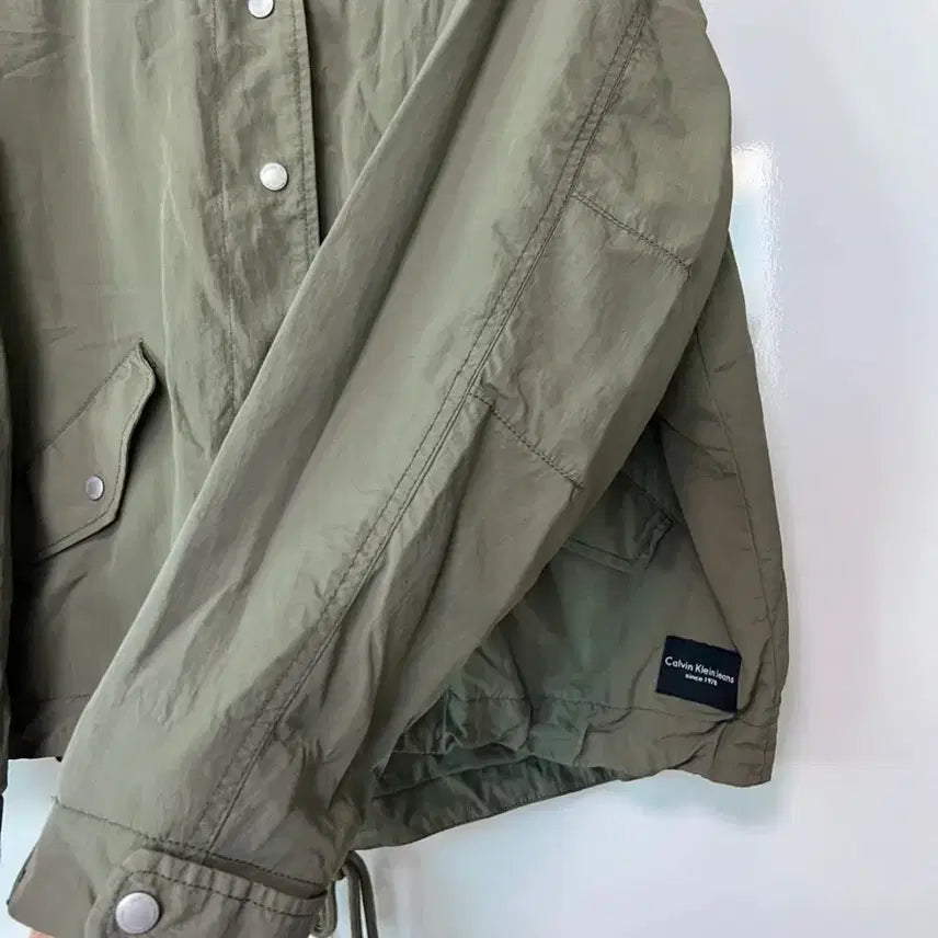 [BUNJANG] Calvin Klein CK Hooded Windbreaker Jacket / 캘빈클라인 CK 후드점퍼 바림막이