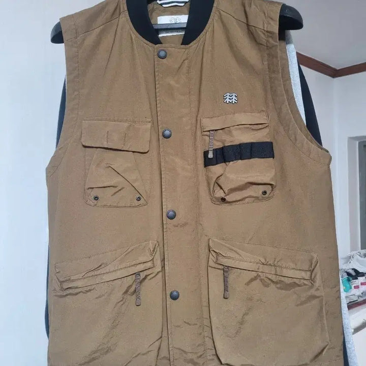 [BUNJANG] Kolon Sport Brown Multi-Pocket Vest 95 / (새옷 수준)코오롱스포츠 브라운 멀티포켓 베스트 조끼 95사이즈