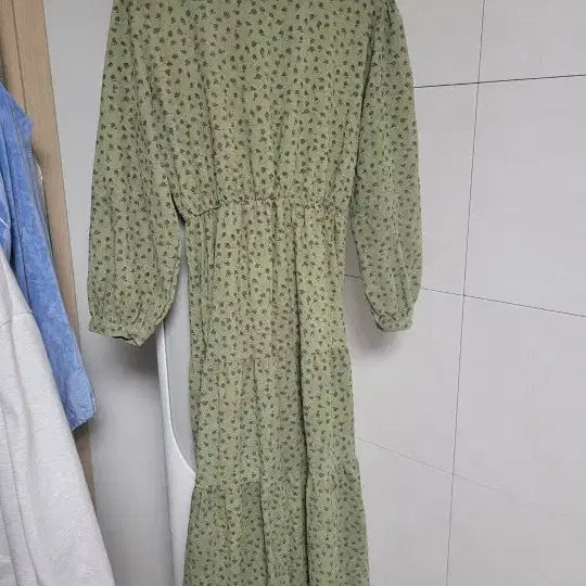[BUNJANG] Floral Pattern Long Dress - Green (Unused) / 미사용. 봄옷 플라워 패턴 롱 원피스 그린 FREE