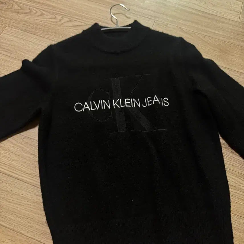 [BUNJANG] Calvin Klein Knit XS / 캘빈클라인 진 니트 XS