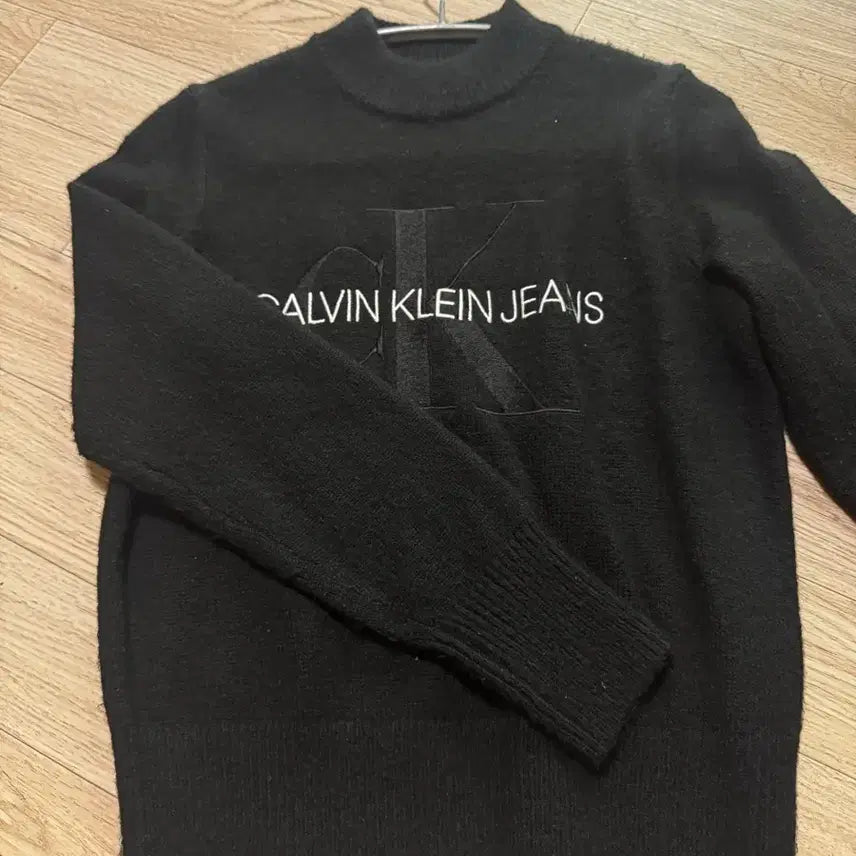 [BUNJANG] Calvin Klein Knit XS / 캘빈클라인 진 니트 XS