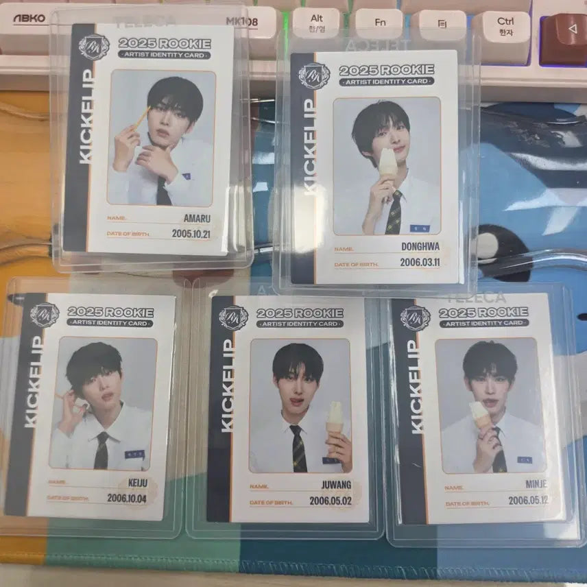 [SOLD OUT] 킥플립 5종 포카