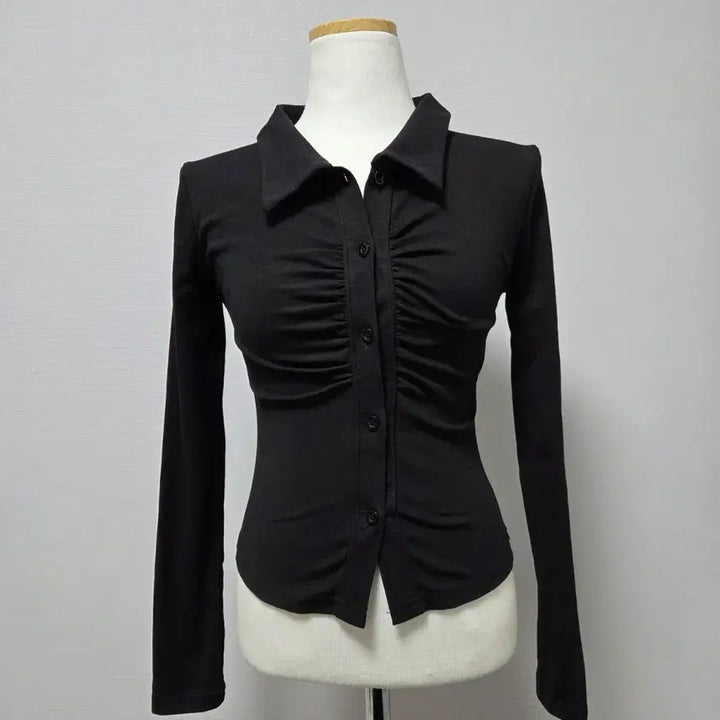 [BUNJANG] Black Shirring Glam Long Sleeve Voluminous Blouse / 블랙 셔링 글램 긴팔 볼륨 굴림 블라우스