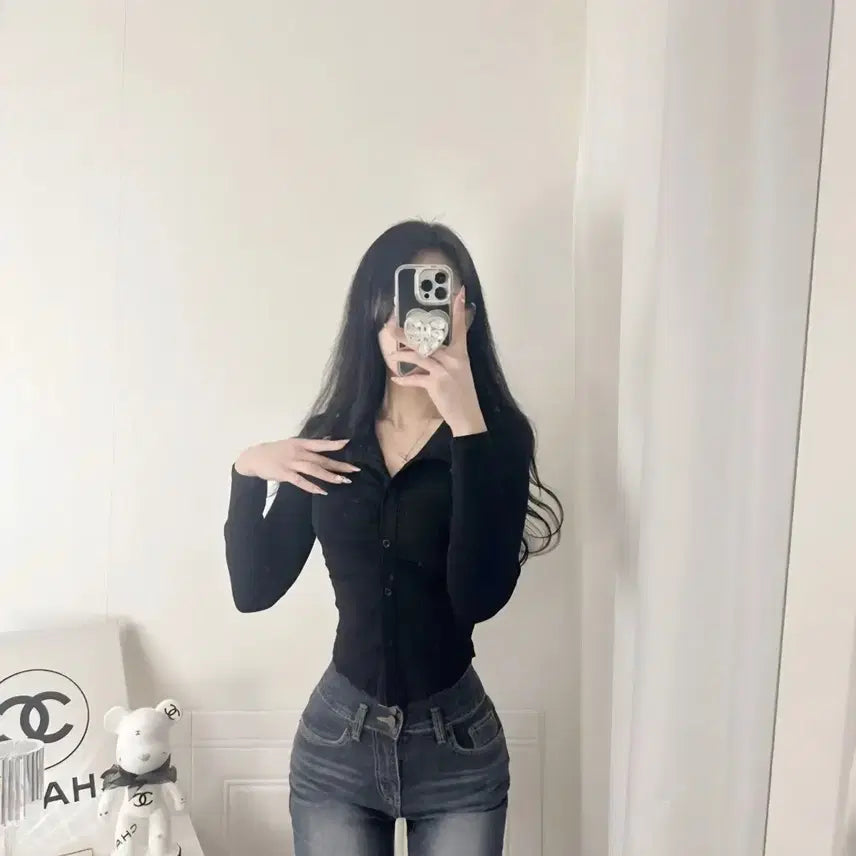 [BUNJANG] Black Shirring Glam Long Sleeve Voluminous Blouse / 블랙 셔링 글램 긴팔 볼륨 굴림 블라우스