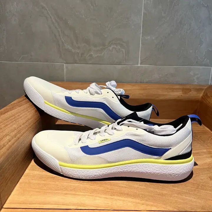 [BUNJANG] Vans Ultrarange Exo White/Blue Sneakers / 반스 울트라레인지 엑소 275,280