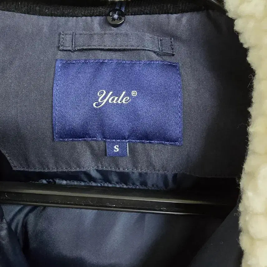 [BUNJANG] Yale Pogueul Collar Padding Jacket / Yale 예일 뽀글이 카라 패딩 자켓 (1677)