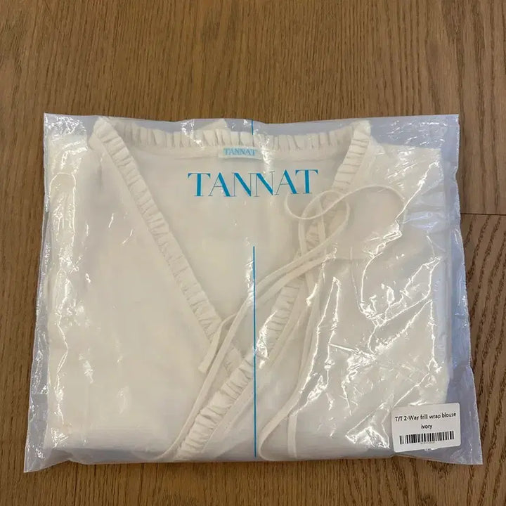 [BUNJANG] Thanat 2-Way Frill Wrap Blouse / 타낫 2way 프릴 랩 블라우스