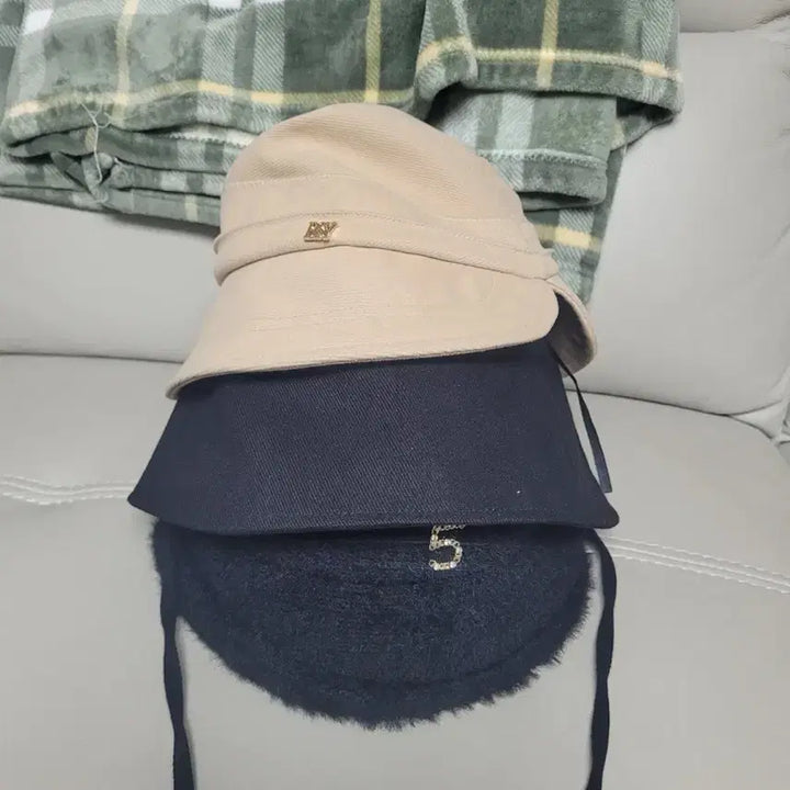 [BUNJANG] Unbranded Beige/Black Hat Set / 모자 3종 세트 (베이지/블랙) 벙거지모자