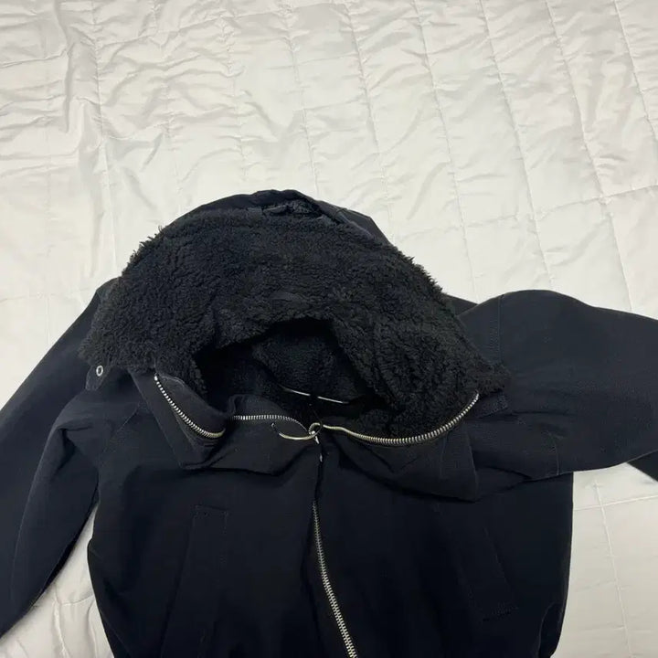 [BUNJANG] Supreme 25FW Pow Shrring Lined Bomber Jacket Black L / 슈프림 25FW 포우 셔링 라인드 봄버 자켓 블랙 L사이즈 중고 판매