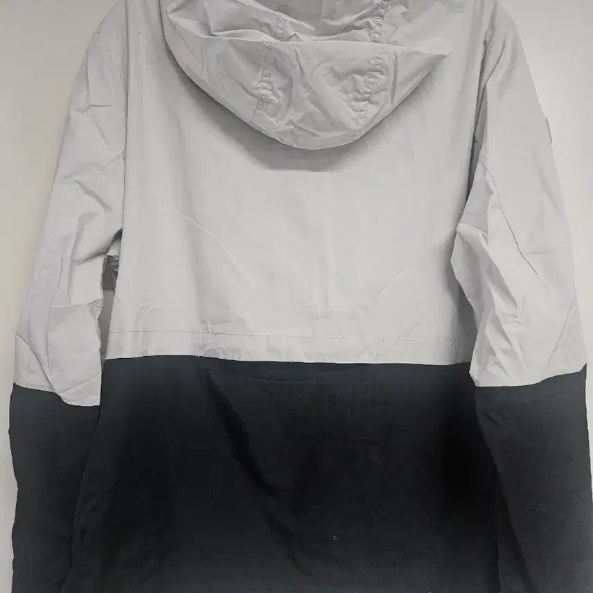 [BUNJANG] Discovery Expedition Windstopper Gore-Tex Two-Tone Jacket / 디스커버리 윈드스토퍼 고어텍스 바람막이