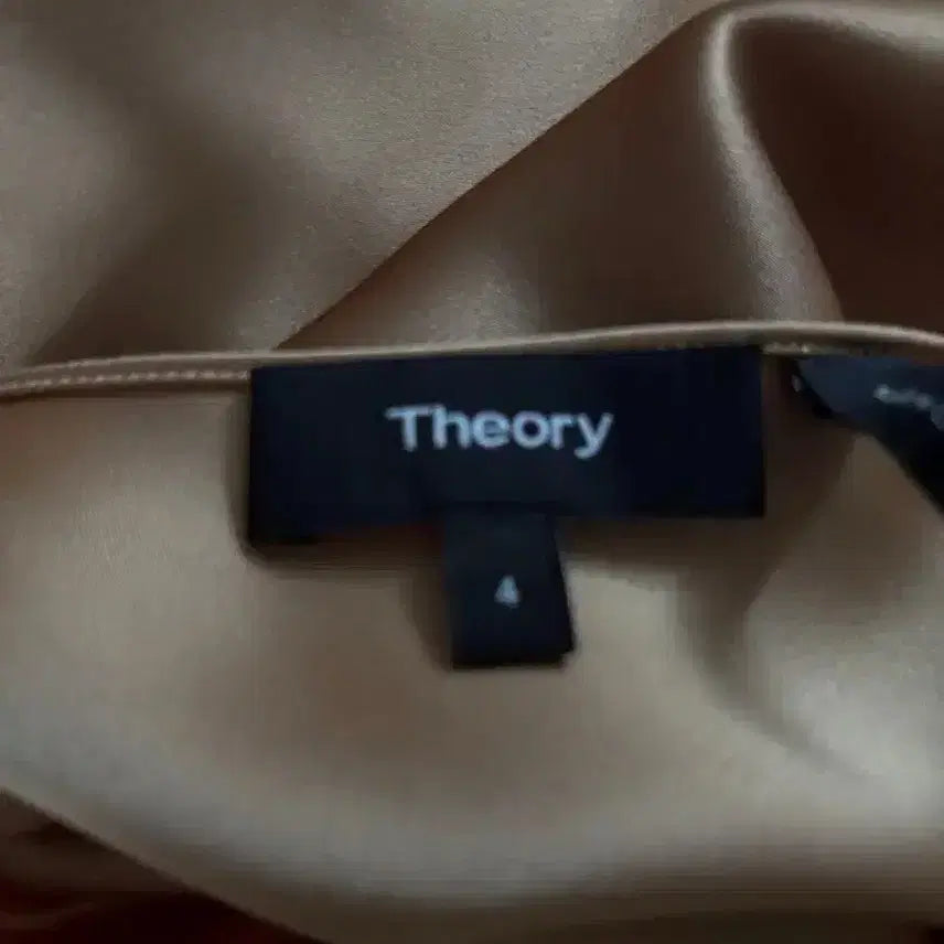 [BUNJANG] Theory Satin Long Skirt Gold Size 4 / Theory 새틴 롱 스커트 골드(새상품)4사이즈
