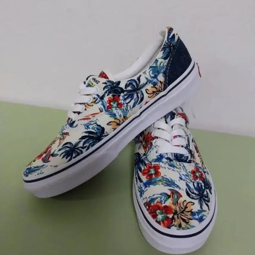 [BUNJANG] Vans Era Aloha Sneakers / 여성 반스 에라 알로하 스니커즈, 운동화   (225)