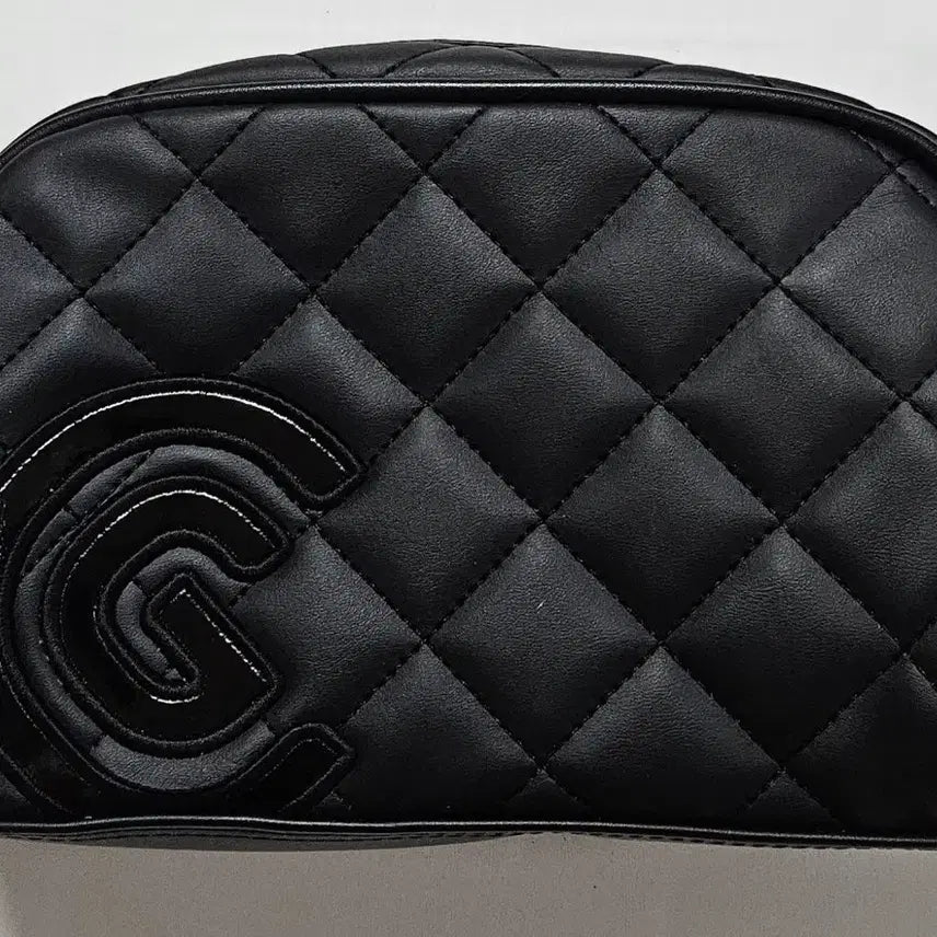 [BUNJANG] Clebrend Quilting Pouch / 클리브렌드 퀼팅 파우치