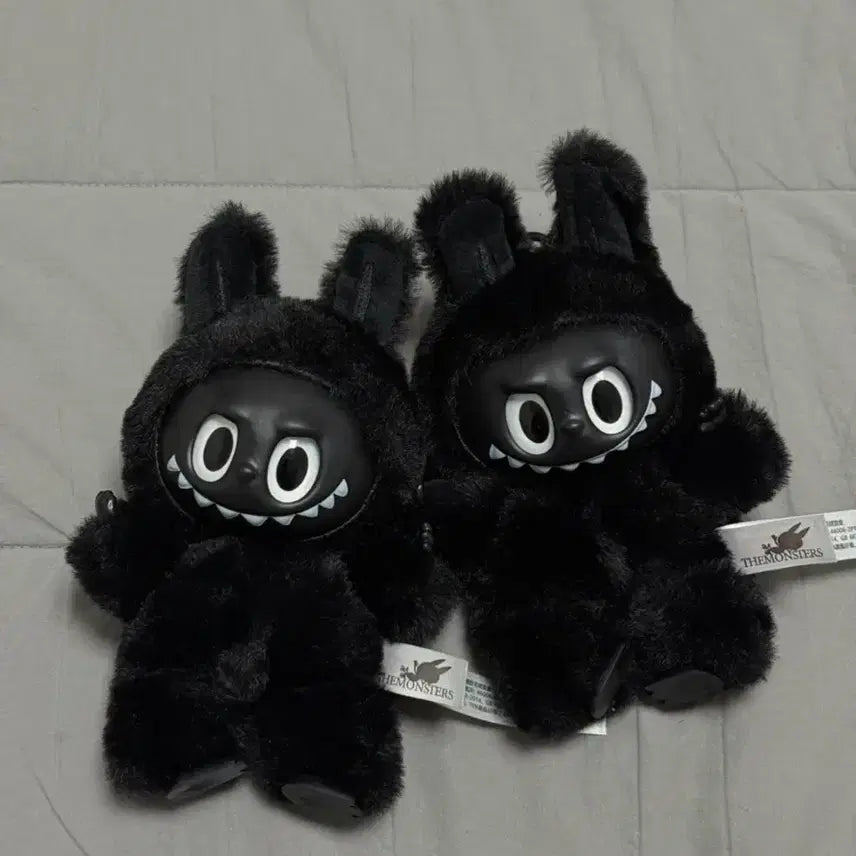 [BUNJANG] Labubu Black Keychain New / 라부부 블랙 키링 새상품