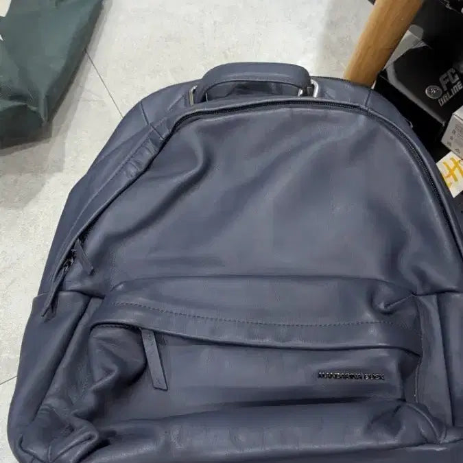 [BUNJANG] Mandarina Duck Leather Backpack Navy / 만다리나덕 가죽 백팩 네이비