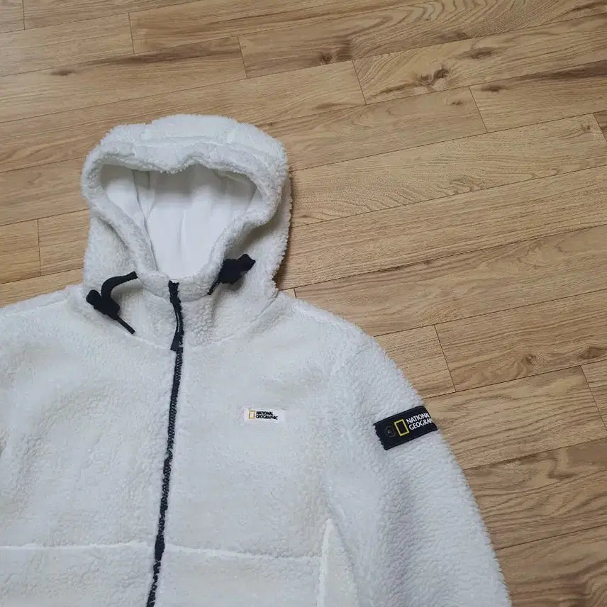 [SOLD OUT] 내셔널지오그래픽 후리스 흰색 후드집업