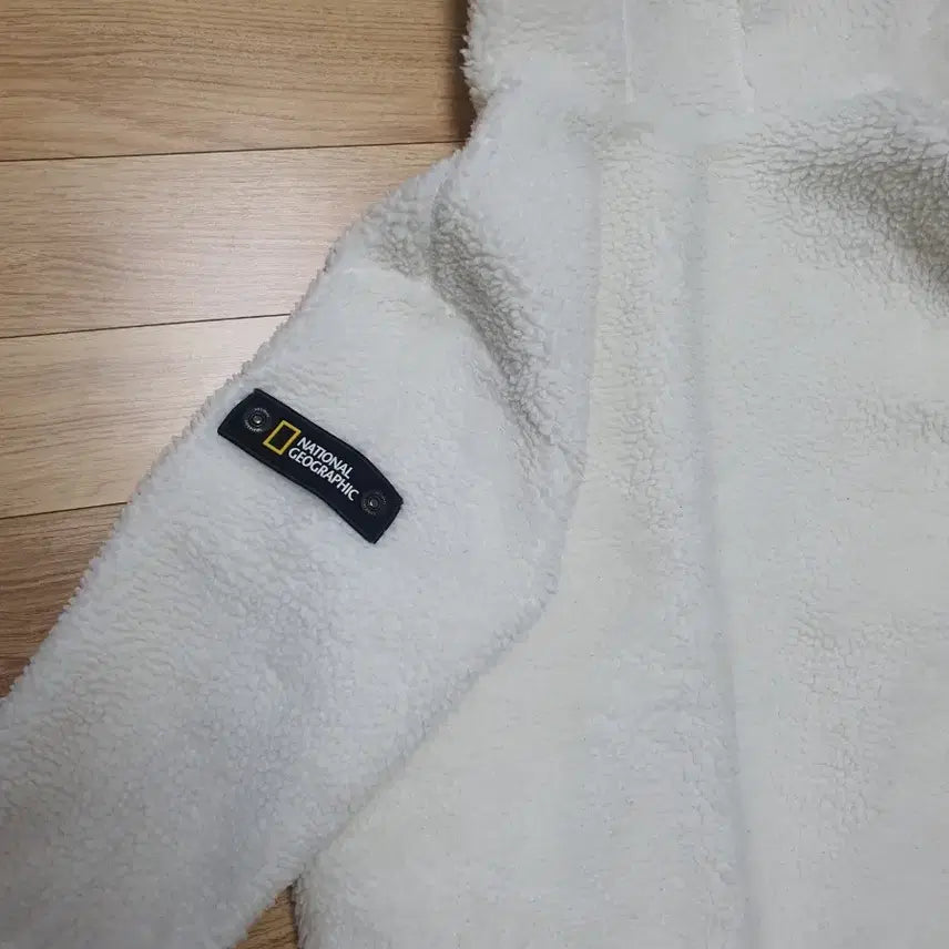 [SOLD OUT] 내셔널지오그래픽 후리스 흰색 후드집업