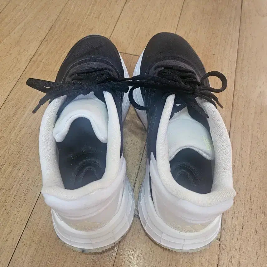 [BUNJANG] Adidas Running Shoes / 아디다스 운동화 235~240