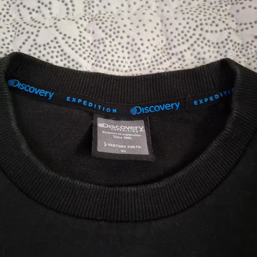 [BUNJANG] Discovery Expedition Black Sweatshirt T-Shirt / 디스커버리 맨투맨 티셔츠(90~95/공용)
