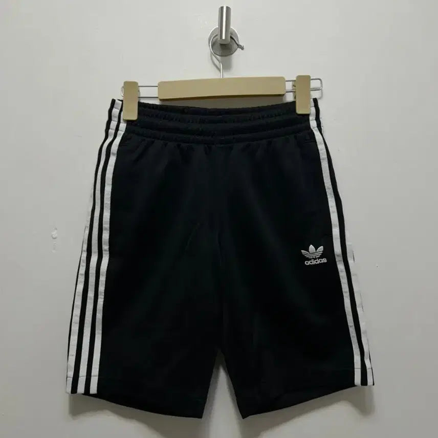 [BUNJANG] Adidas Three-Stripe Shorts Black S / 아디다스 삼선 반바지 블랙 S