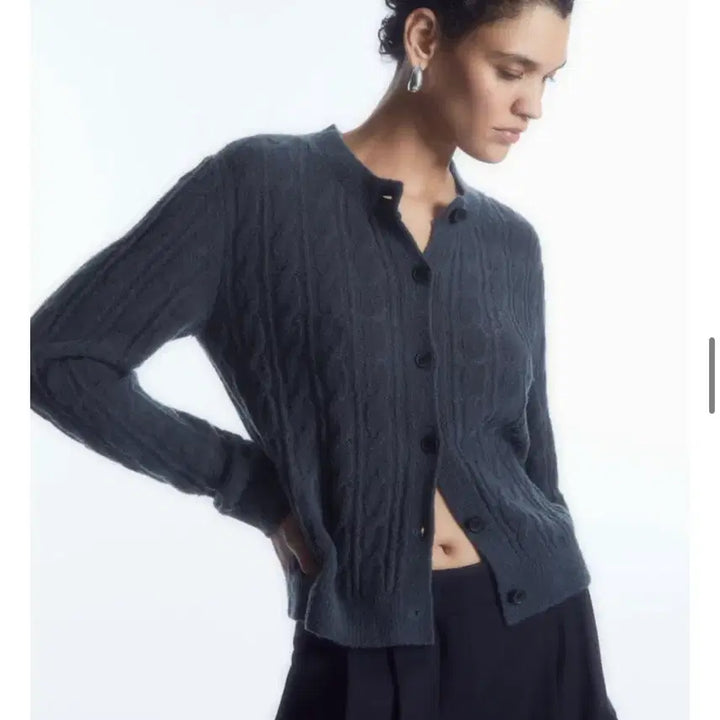 [BUNJANG] COS Cable Knit Cardigan Navy Small / 새상품) COS 코스 케이블 꽈배기 니트 가디건