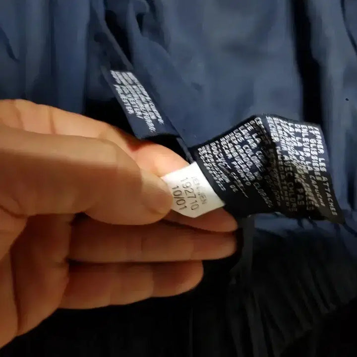 [BUNJANG] Tommy Hilfiger Old School Windbreaker Jacket / 타미힐피거 올드스쿨 바람막이 백로고