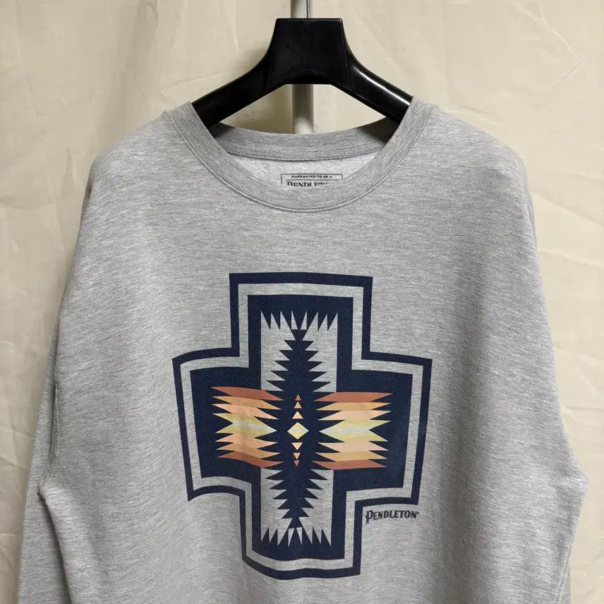 [BUNJANG] Pendleton Native American Navajo Print Sweatshirt / 펜들턴 네이티브 아메리칸 나바호 프린트 맨투맨 스웻셔츠 / 그레이, XL