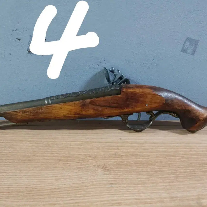 [BUNJANG] Spanish Powder Flask and Gun Decorative Set / 스페인 화약통 총 장식품
