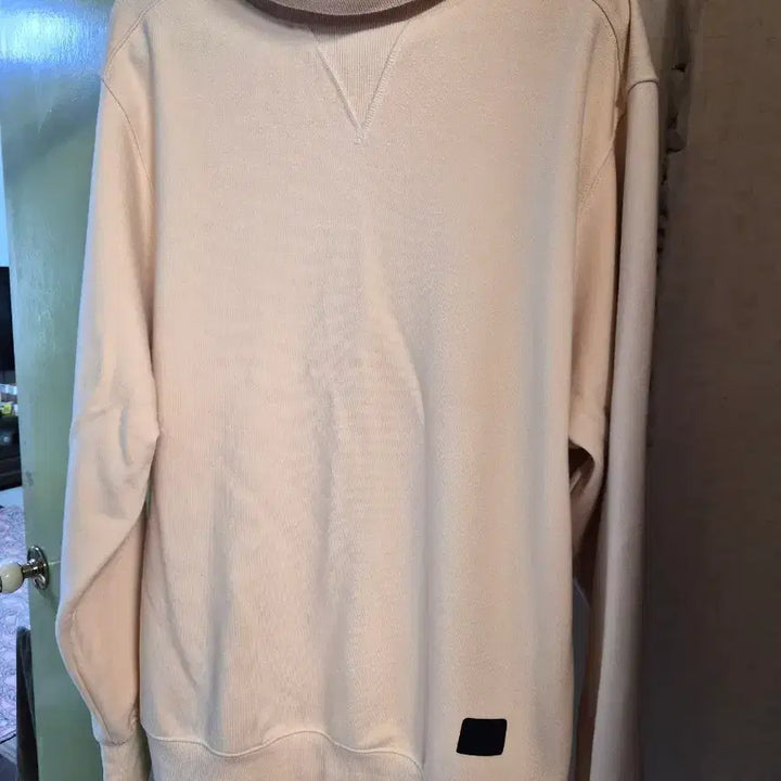 [BUNJANG] Document Highneck Sweatshirt / 도큐먼트 하이넥 맨투맨