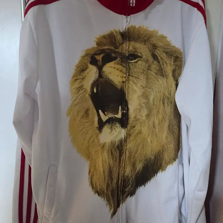 [BUNJANG] Adidas Lion Print Track Top White / 아디다스 라이온 프린팅 트랙탑 화이트