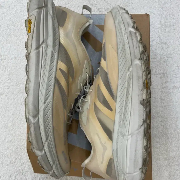 [BUNJANG] Satisfy Marpate 4 Ivory Running Trail Shoes / 새티스파이 호카 마파테4 아이보리 [295]