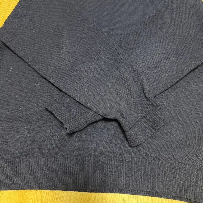 [BUNJANG] Thomas More Navy Knit Sweater / 토마스모어 니트 네이비 색상 팝니다.