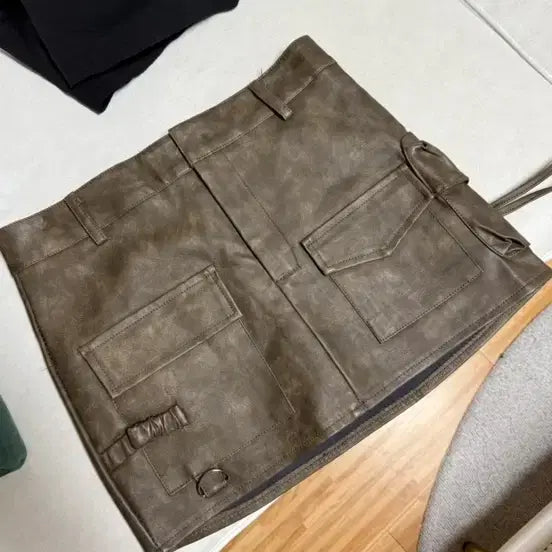 [BUNJANG] Brown Leather Cargo Mini Skirt - New Condition / 5/26까지 새상품 브라운 레더 카고 미니스커트