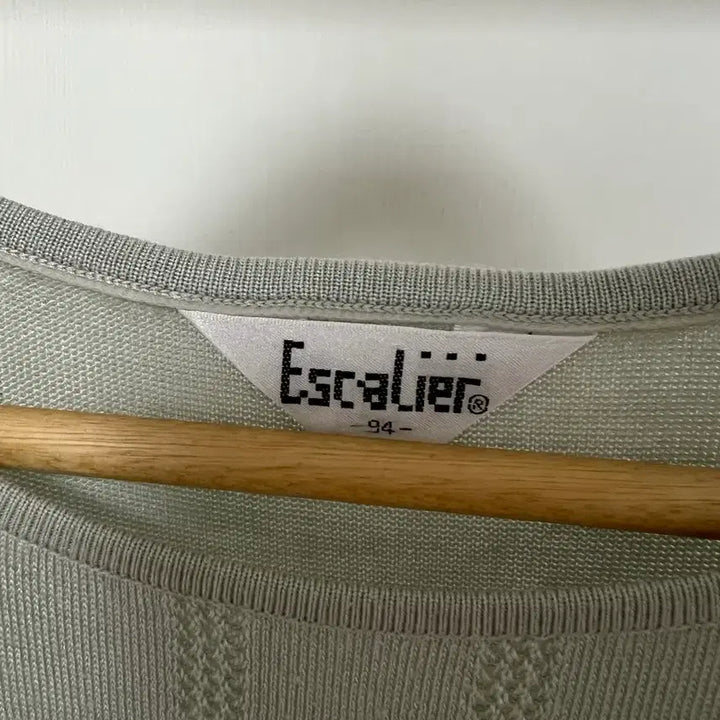 [SOLD OUT] Escalier 민소매 니트 917