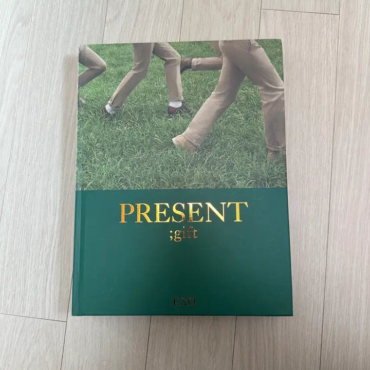 [BUNJANG] EXO Photobook PRESENT;gift / EXO 화보집 PRESENT;gift 판매
