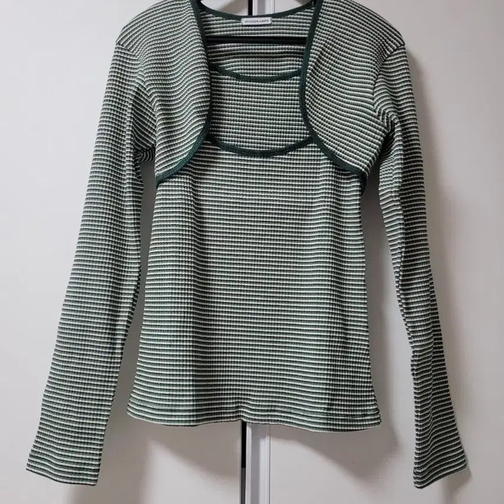 [BUNJANG] Green Stripe Cami &amp; Cardigan Set / 고걸)그린 스트라이프 끈나시 가디건 세트