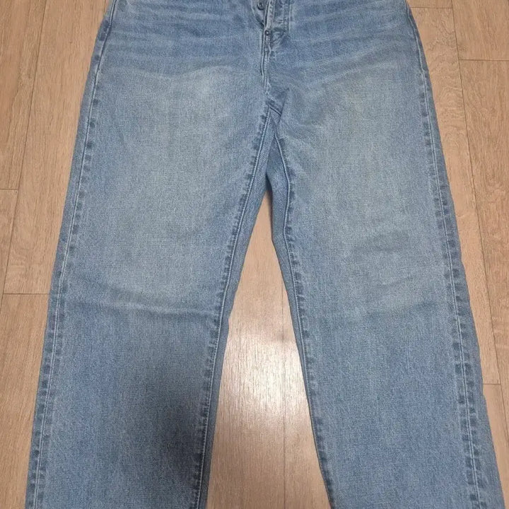 [BUNJANG] 비헤비어 522C 셀비지 데님 연청 2사이즈 / 비헤비어 522C 셀비지 데님 연청 2사이즈