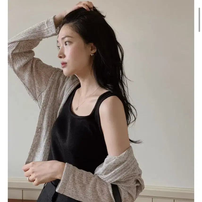 [BUNJANG] Slowand Square Knit Sleeveless - Black / [슬로우앤드] 쫀쫀스퀘어 니트 슬리브리스 - 블랙