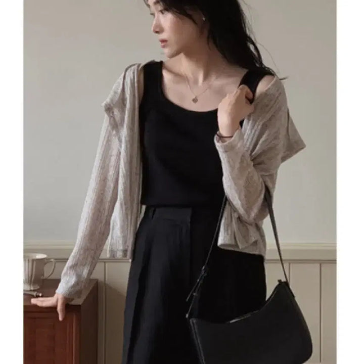 [BUNJANG] Slowand Square Knit Sleeveless - Black / [슬로우앤드] 쫀쫀스퀘어 니트 슬리브리스 - 블랙