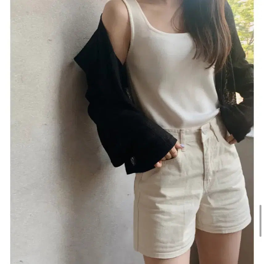 [BUNJANG] Slowand Square Knit Sleeveless - White / [슬로우앤드] 쫀쫀스퀘어 니트 슬리브리스 - 화이트