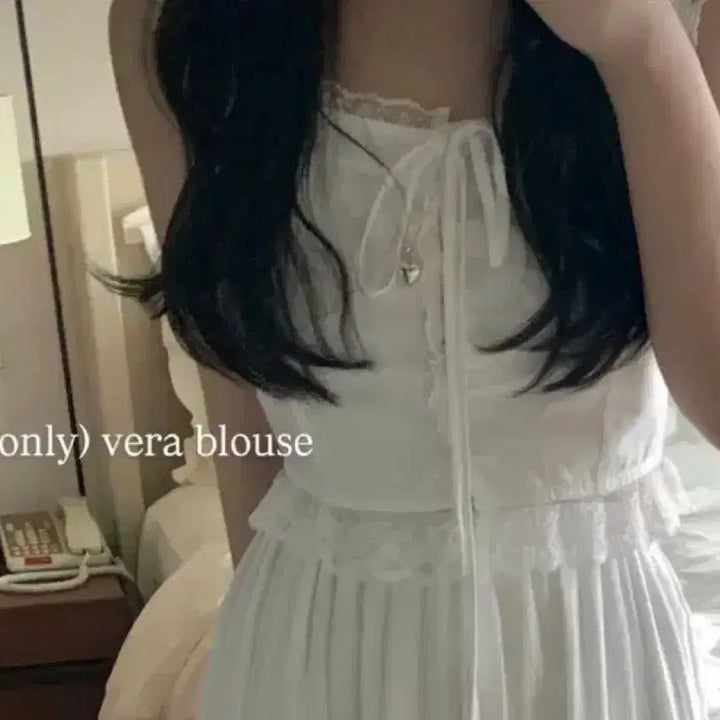 [BUNJANG] Livehour Vera Blouse / 리브아워 베라 블라우스