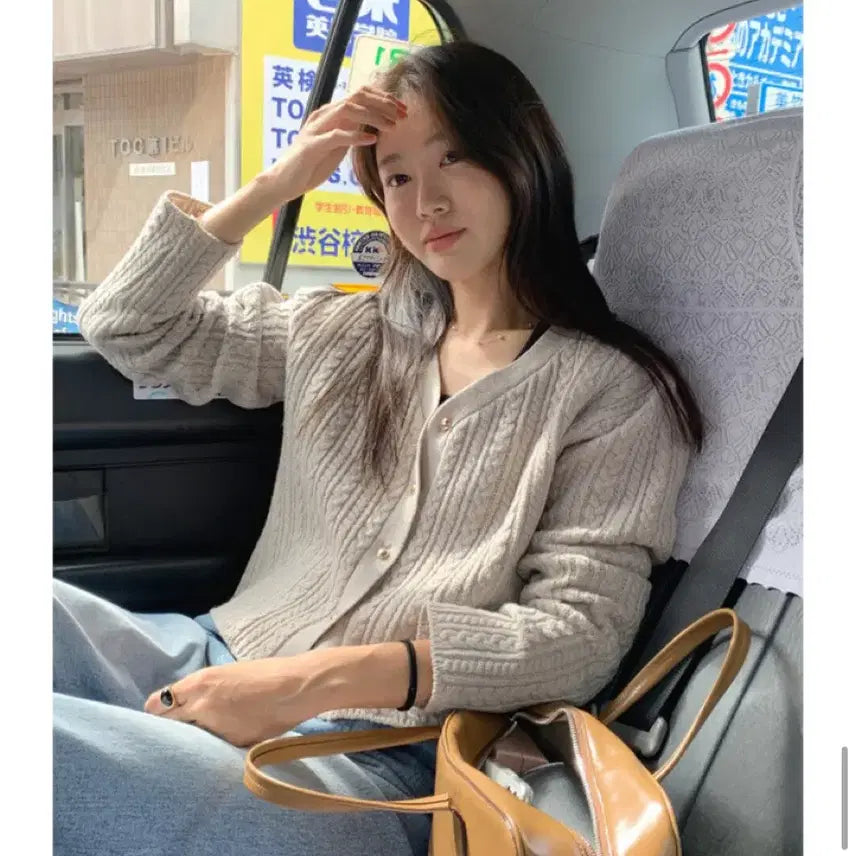 [BUNJANG] Underbee Melk Cardigan (Soy Latte) Extra Fine Wool Blend / [언더비] Melk 가디건 (소이라떼) 엑스트라파인울 80%