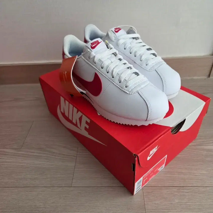 [BUNJANG] Nike Cortez 245 Sneakers / 새상품 나이키 코르테즈 245