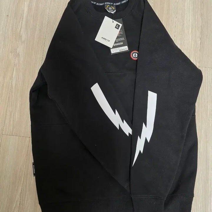 [BUNJANG] KARETA Heavy Sweatshirt &amp; Balaclava Set / KARETA 카레타 번개 맨투맨 / 바라클라바 묶음