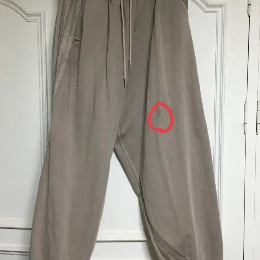 [BUNJANG] Dose Line Pigment Training Pants Beige / 도즈 Line pigment training pants beige