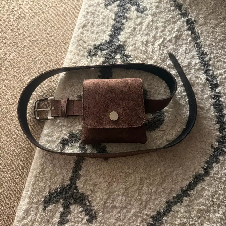 [BUNJANG] Suede Belt Bag / 스웨이드 벨트백